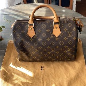 Louis Vuitton Speedy 30 Bag. Good condition.
